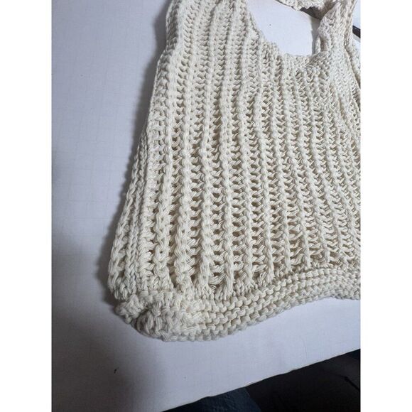 Cream Crocheted, Boho Minimalist Farmers Market Vacation Tote Bag - Picture 2 of 7